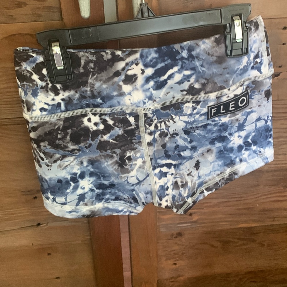 FLEO women’s XS athletics/gymnastics/tumbling shorts E Voodoo NWT